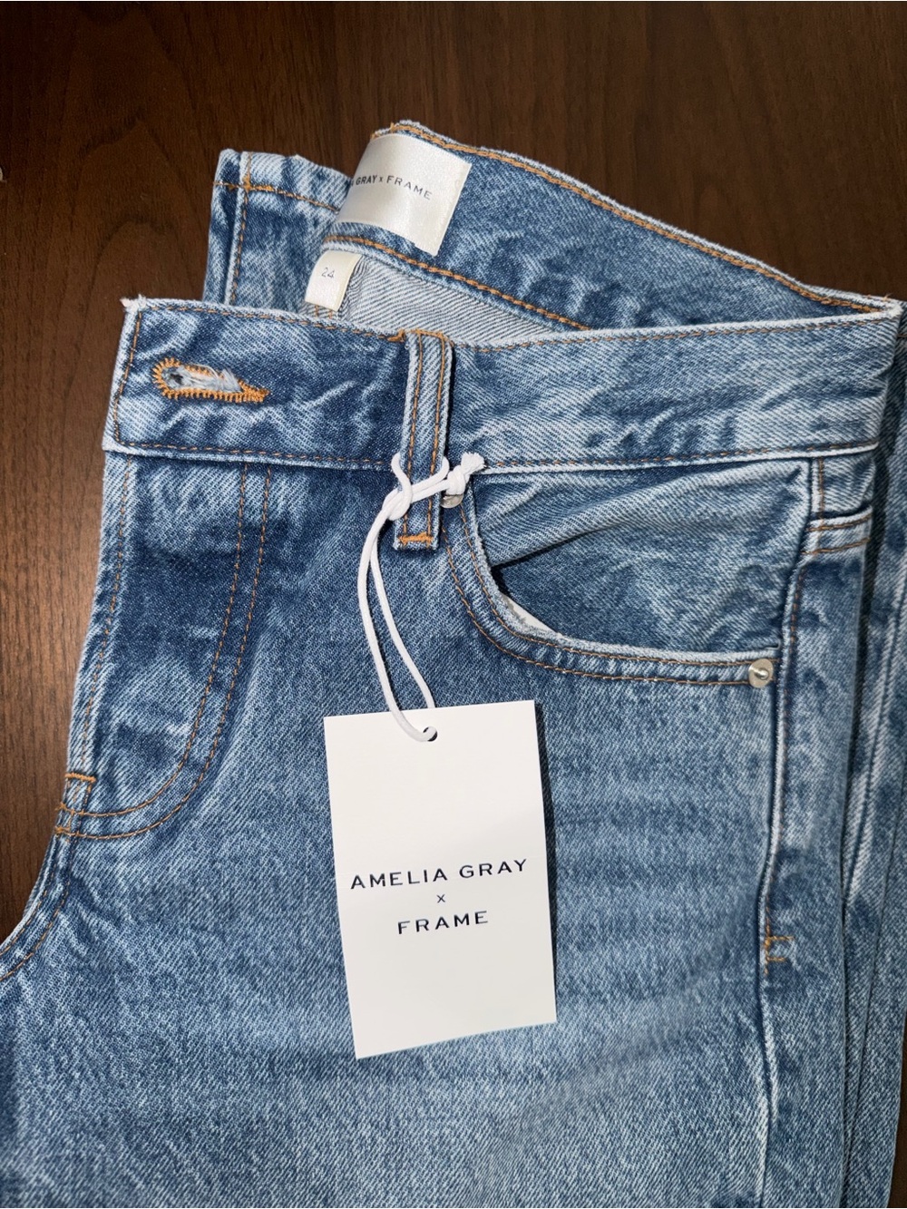 FRAME NWT Amelia Gray Jeans - Rapture - low rise denim - Picture 2 of 5